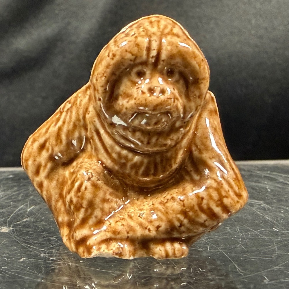 Wade Whimsies Orangutan Figurine Porcelain Zoo Friends Series 1 England Vintage